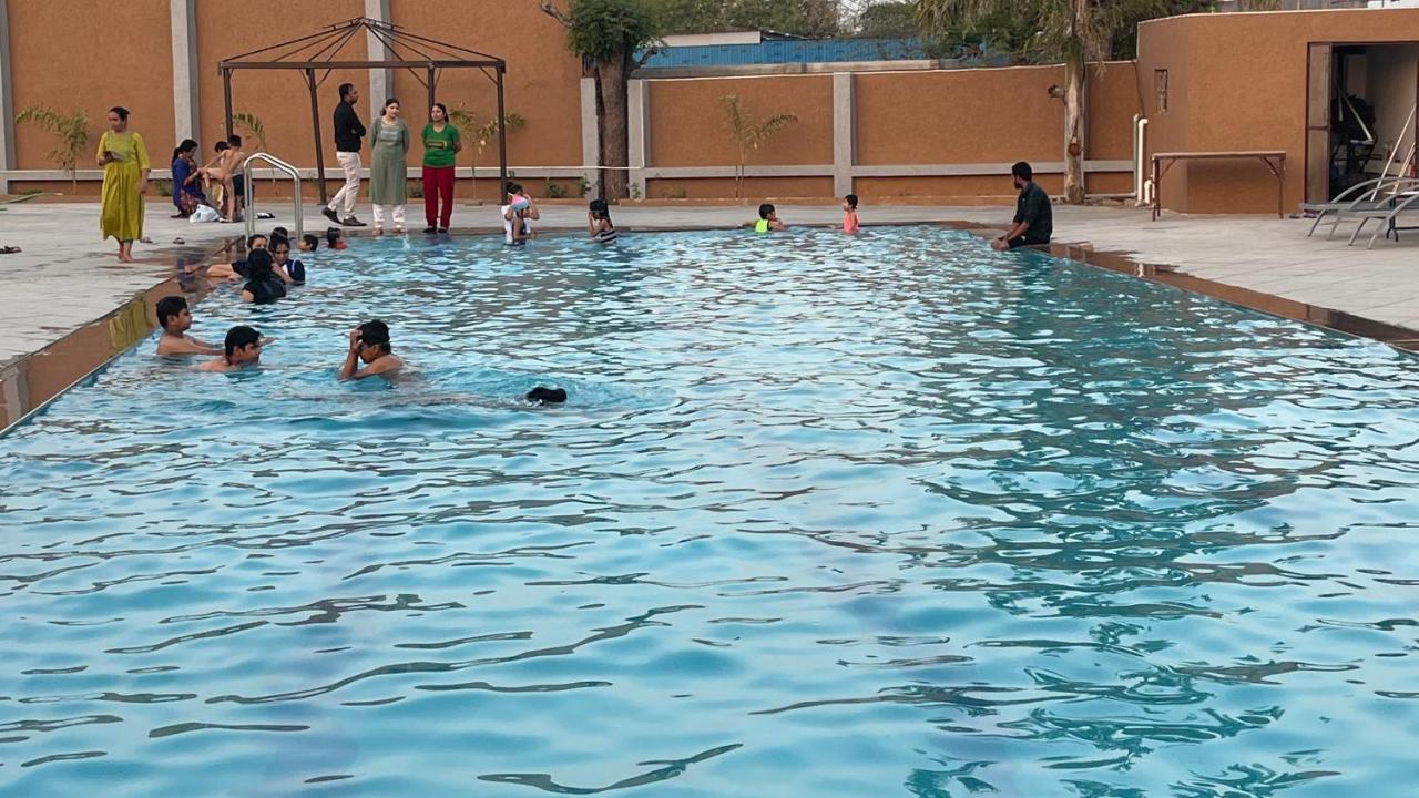 Heaven 7 Hotel & Resort Himatnagar المظهر الخارجي الصورة