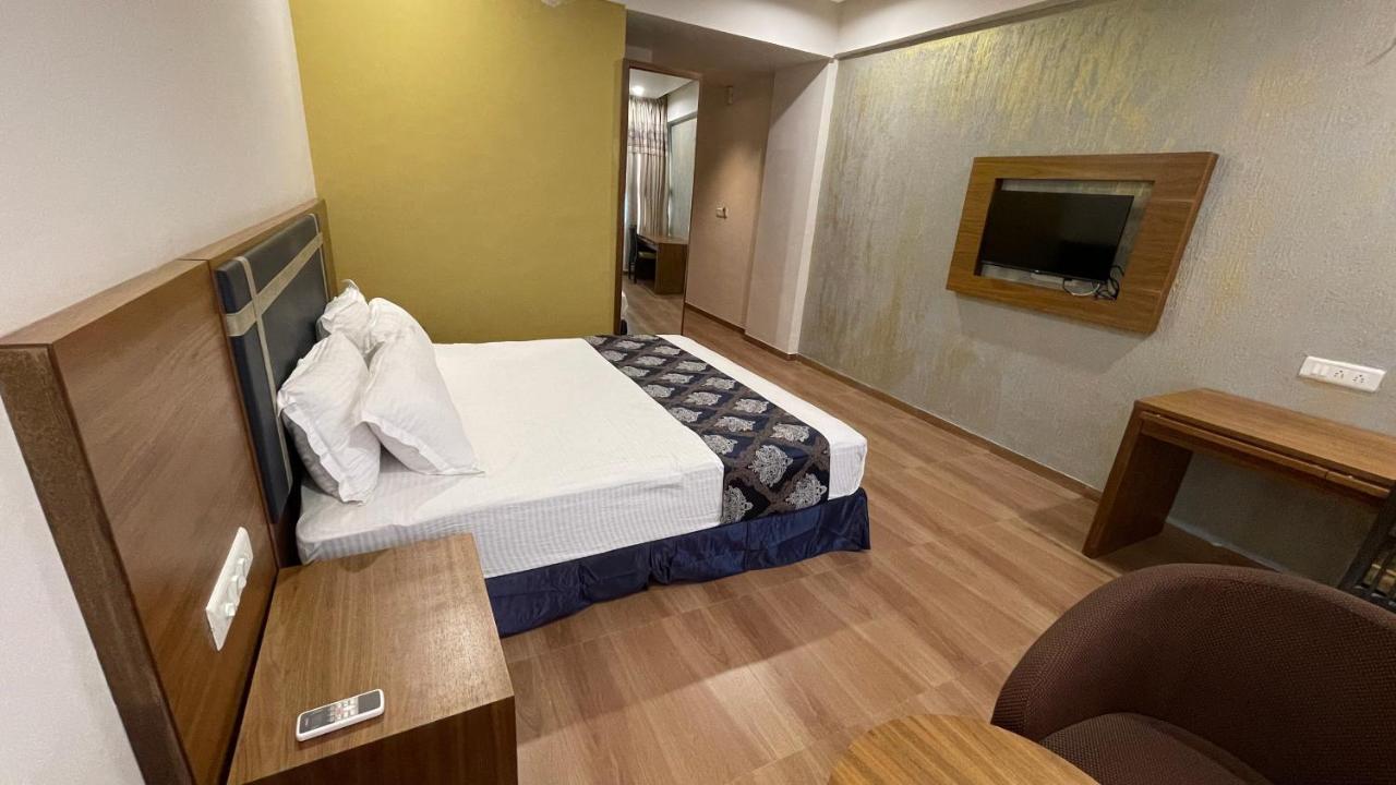 Heaven 7 Hotel & Resort Himatnagar المظهر الخارجي الصورة