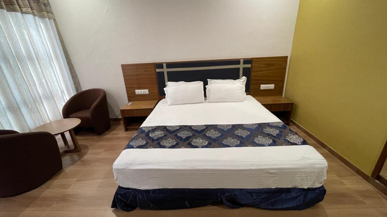 Heaven 7 Hotel & Resort Himatnagar المظهر الخارجي الصورة